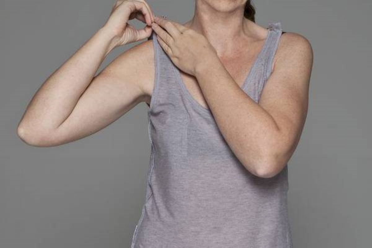 How To Alter A Tank Top That’s Too Big