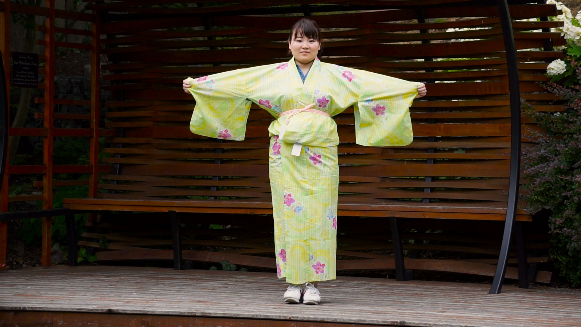 How To Wear A Kimono Properly