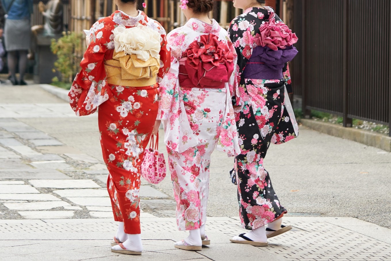 What Do You Wear Under A Kimono
