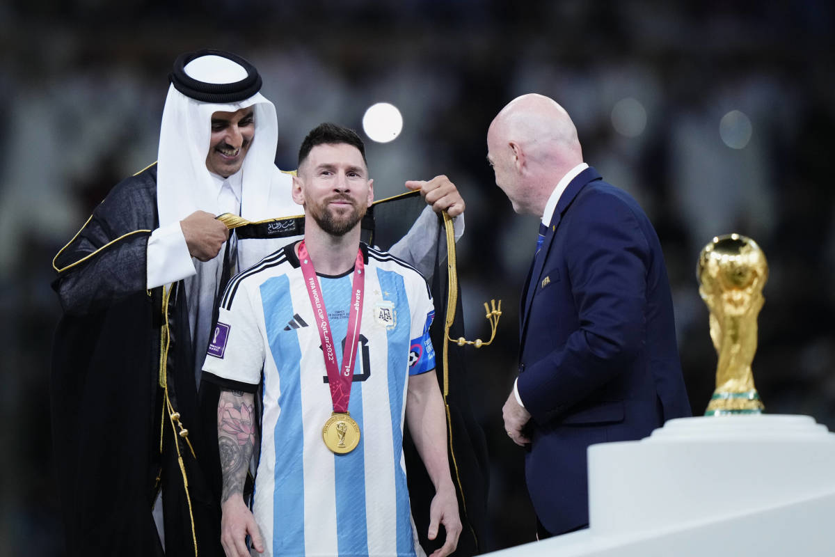 Why Did Messi Wear Robe