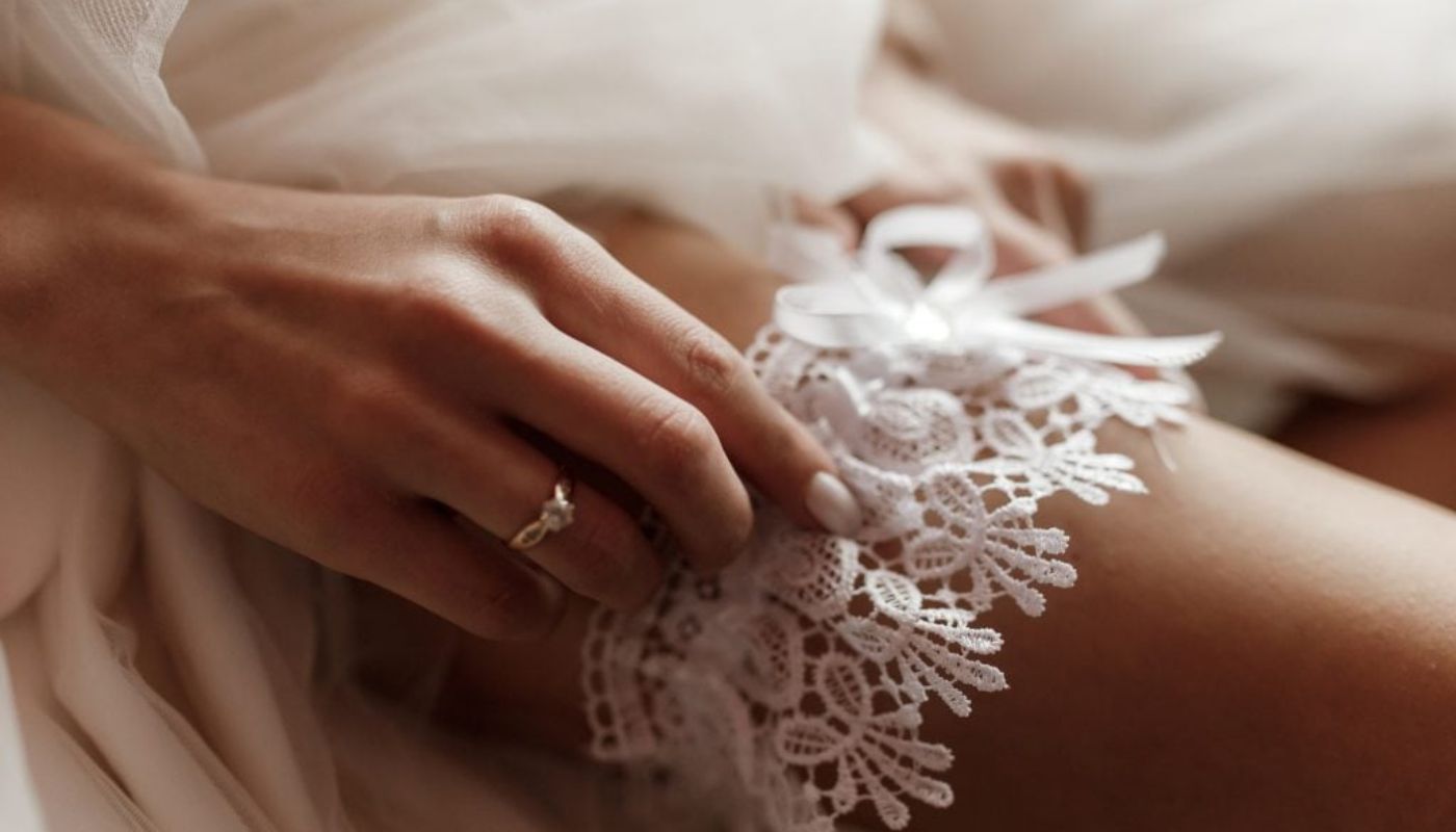 12 Amazing Lace Garters For Bride for 2023