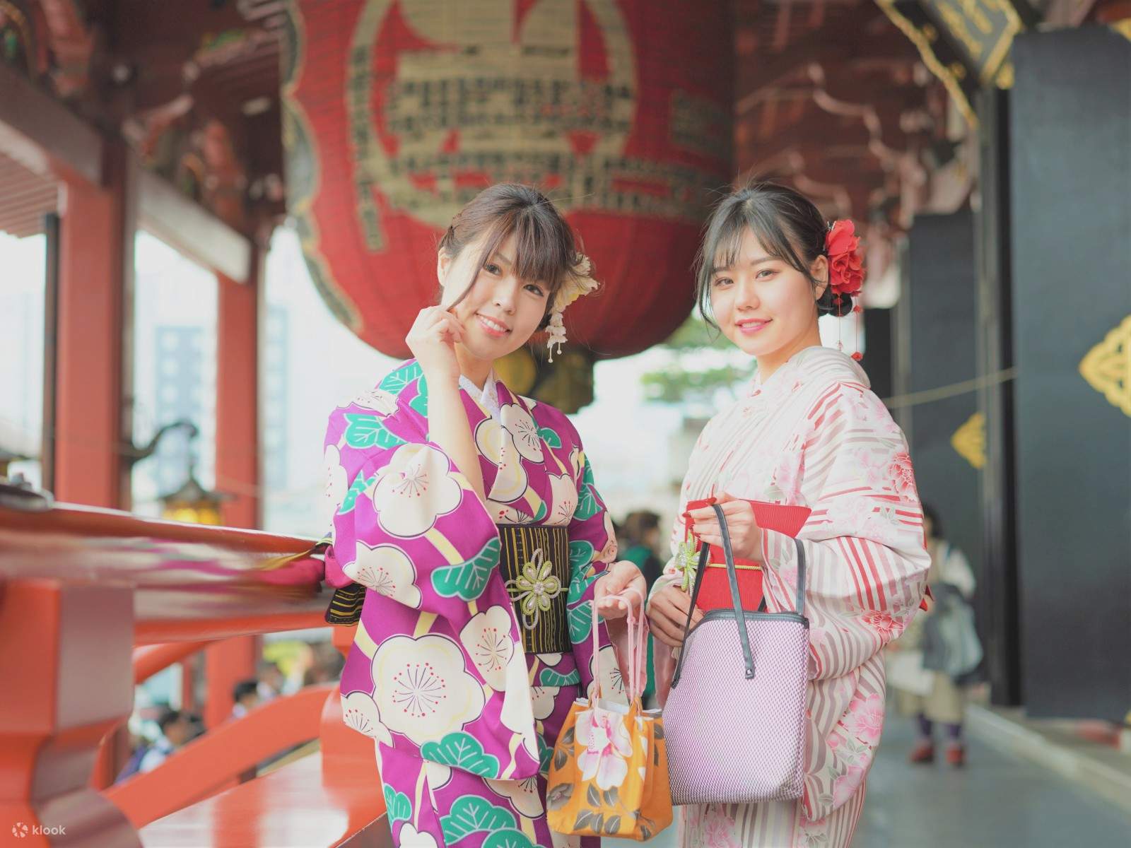 12 Best Women’s Kimonos For 2024