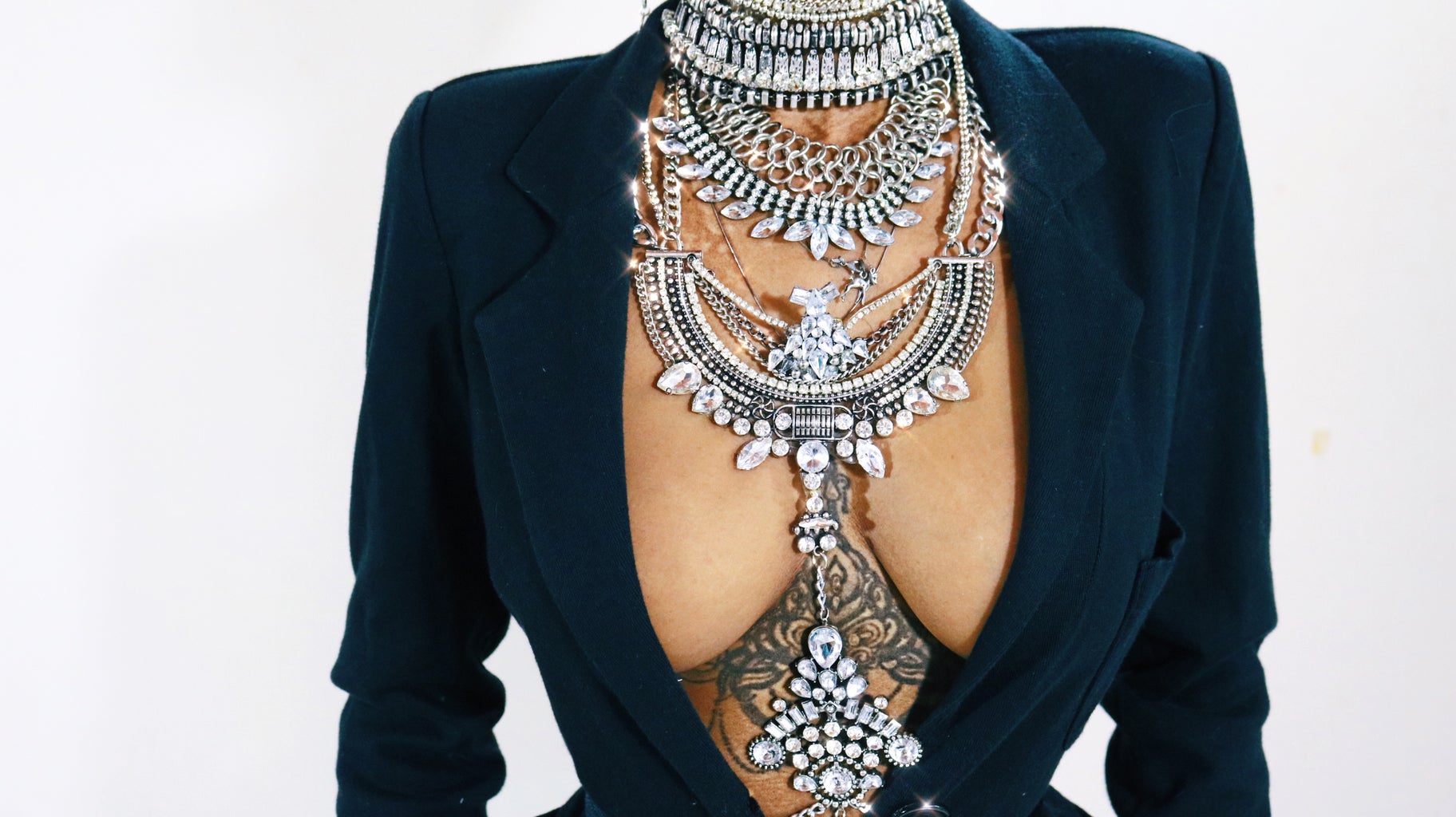 8 Amazing Body Chain Necklace for 2023